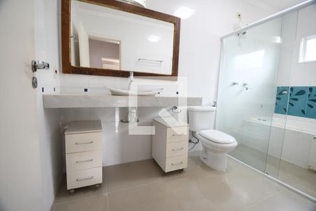 Casa de condomínio para alugar com 480m², 4 quartos e 4 vagasBanheiro 1