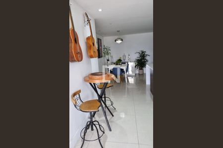 Apartamento à venda com 76m², 2 quartos e 1 vaga