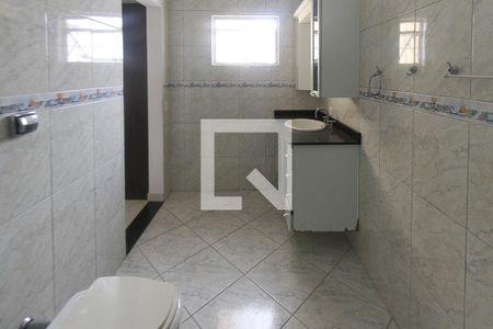 Casa à venda com 260m², 3 quartos e 2 vagasBanheiro do Quarto 2