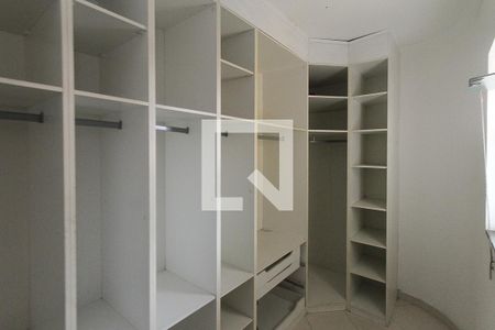 Casa à venda com 260m², 3 quartos e 2 vagasQuarto 2