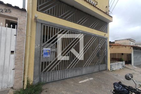 Casa à venda com 260m², 3 quartos e 2 vagasFachada e placa