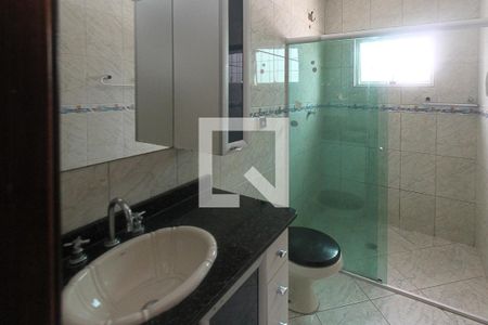 Casa à venda com 260m², 3 quartos e 2 vagasBanheiro
