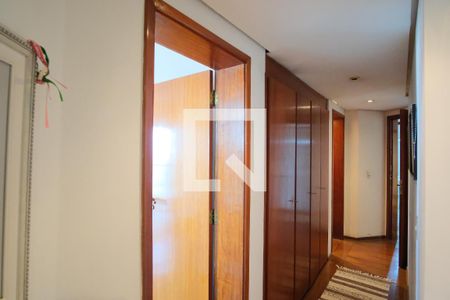 Apartamento à venda com 180m², 4 quartos e 2 vagasCorredor