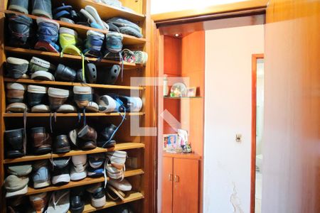 Apartamento à venda com 180m², 4 quartos e 2 vagasCloset da suíte 2