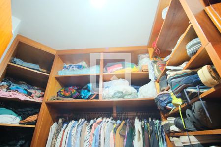 Apartamento à venda com 180m², 4 quartos e 2 vagasCloset da suíte 2