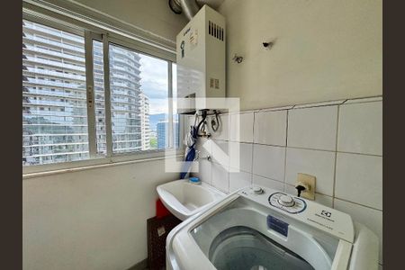 Apartamento à venda com 82m², 3 quartos e 1 vaga Apartamento à venda com 82m², 3 quartos e 1 vagaCozinha e Área de Serviço