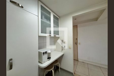 Apartamento à venda com 82m², 3 quartos e 1 vaga Apartamento à venda com 82m², 3 quartos e 1 vagaCozinha e Área de Serviço