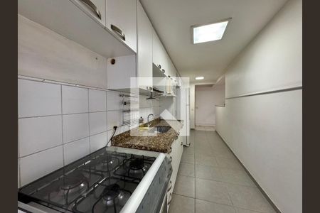 Apartamento à venda com 82m², 3 quartos e 1 vaga Apartamento à venda com 82m², 3 quartos e 1 vagaCozinha e Área de Serviço