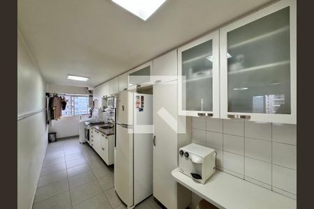 Apartamento à venda com 82m², 3 quartos e 1 vaga Apartamento à venda com 82m², 3 quartos e 1 vagaCozinha e Área de Serviço