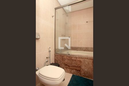 Apartamento à venda com 163m², 3 quartos e 2 vagasBanheiro Quarto 1 Suíte