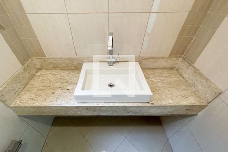 Casa à venda com 230m², 4 quartos e 6 vagas Casa à venda com 230m², 4 quartos e 6 vagasLavabo