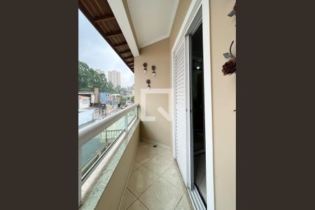 Casa à venda com 230m², 4 quartos e 6 vagas Casa à venda com 230m², 4 quartos e 6 vagasSacada - Suíte