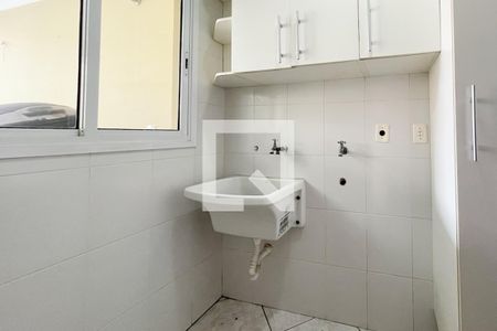 Casa à venda com 230m², 4 quartos e 6 vagas Casa à venda com 230m², 4 quartos e 6 vagasÁrea de Serviço