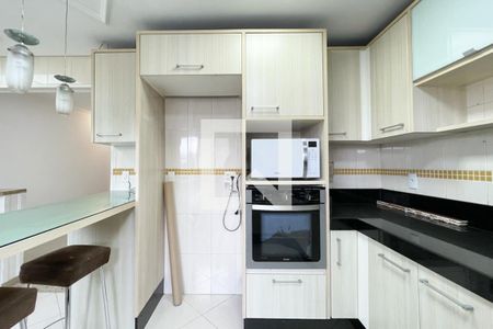 Casa à venda com 230m², 4 quartos e 6 vagas Casa à venda com 230m², 4 quartos e 6 vagasCozinha