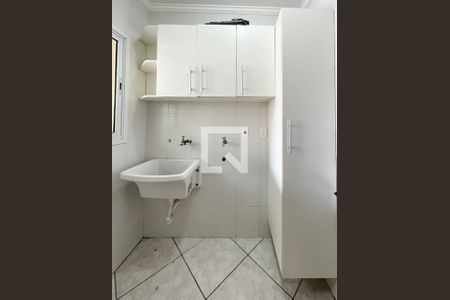 Casa à venda com 230m², 4 quartos e 6 vagas Casa à venda com 230m², 4 quartos e 6 vagasÁrea de Serviço