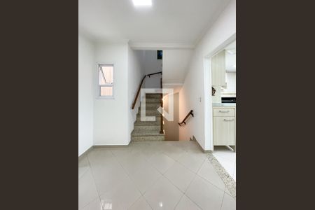 Casa à venda com 230m², 4 quartos e 6 vagas Casa à venda com 230m², 4 quartos e 6 vagasAcesso - Cozinha