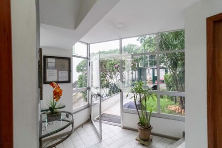 Apartamento à venda com 85m², 3 quartos e 2 vagasHall social