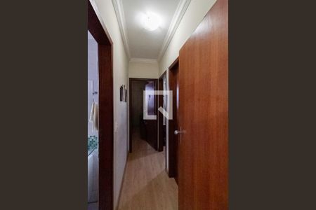 Corredor de apartamento à venda com 3 quartos, 85m² em Caiçara , Belo Horizonte