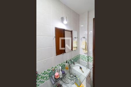 Apartamento à venda com 85m², 3 quartos e 2 vagasBanheiro social