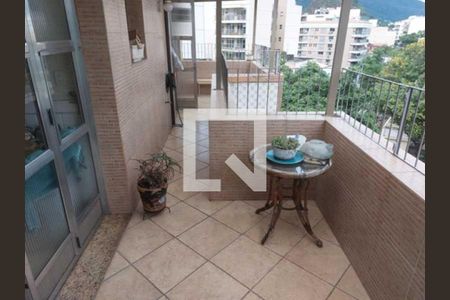 Apartamento à venda com 192m², 2 quartos e 1 vaga