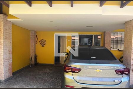 Casa de condomínio à venda com 110m², 3 quartos e 2 vagas