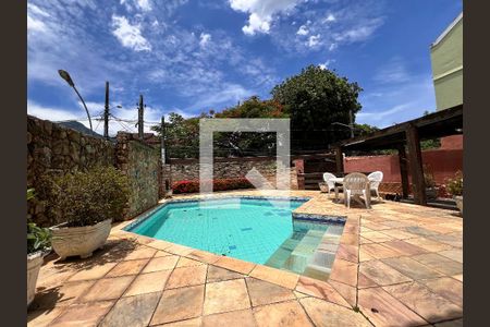 Casa de condomínio à venda com 340m², 5 quartos e 5 vagas Casa de condomínio à venda com 340m², 5 quartos e 5 vagasÁrea gourmet