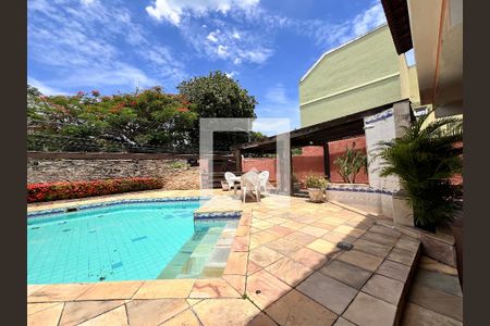 Casa de condomínio à venda com 340m², 5 quartos e 5 vagas Casa de condomínio à venda com 340m², 5 quartos e 5 vagasÁrea gourmet