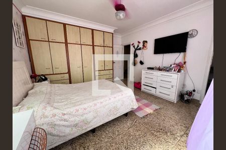 Casa de condomínio à venda com 340m², 5 quartos e 5 vagas Casa de condomínio à venda com 340m², 5 quartos e 5 vagasSuite 02