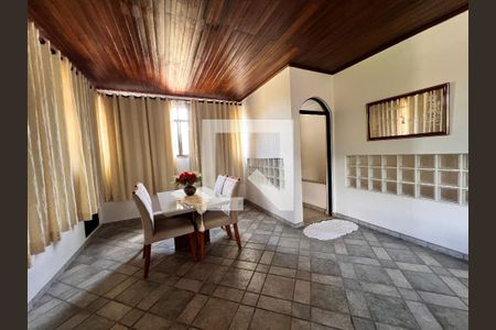 Casa de condomínio à venda com 340m², 5 quartos e 5 vagas Casa de condomínio à venda com 340m², 5 quartos e 5 vagasSala TV