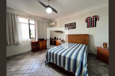 Casa de condomínio à venda com 340m², 5 quartos e 5 vagas Casa de condomínio à venda com 340m², 5 quartos e 5 vagasQuarto 3