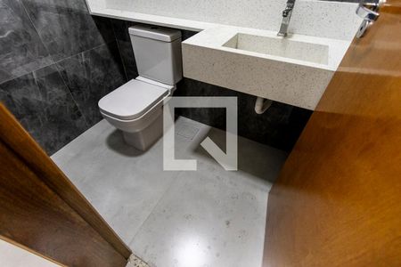 Casa à venda com 250m², 3 quartos e 3 vagas Casa à venda com 250m², 3 quartos e 3 vagasLavabo