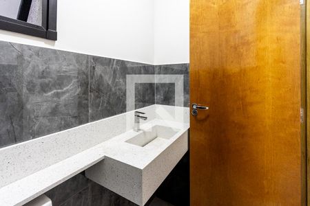 Casa à venda com 250m², 3 quartos e 3 vagas Casa à venda com 250m², 3 quartos e 3 vagasLavabo