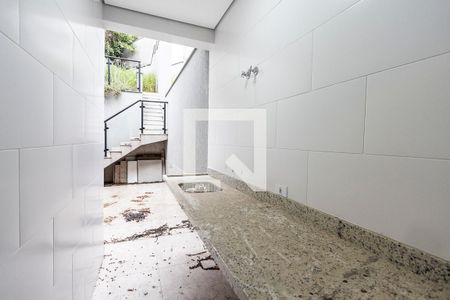 Casa à venda com 250m², 3 quartos e 3 vagas Casa à venda com 250m², 3 quartos e 3 vagasÁrea de Serviço