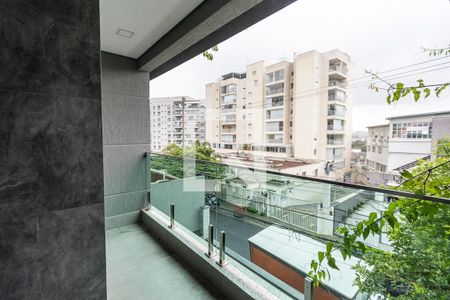 Casa à venda com 250m², 3 quartos e 3 vagas Casa à venda com 250m², 3 quartos e 3 vagasVaranda - Quarto 1