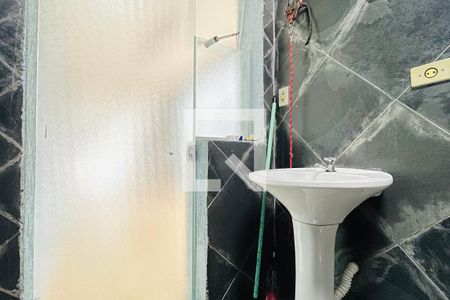 Casa à venda com 270m², 3 quartos e 4 vagas Casa à venda com 270m², 3 quartos e 4 vagasBanheiro 2