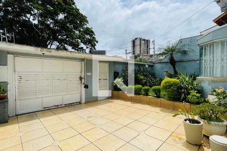 Casa à venda com 270m², 3 quartos e 4 vagas Casa à venda com 270m², 3 quartos e 4 vagasGaragem