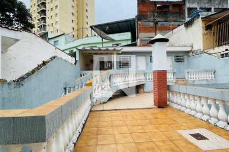 Casa à venda com 270m², 3 quartos e 4 vagas Casa à venda com 270m², 3 quartos e 4 vagasVista do Quarto 2