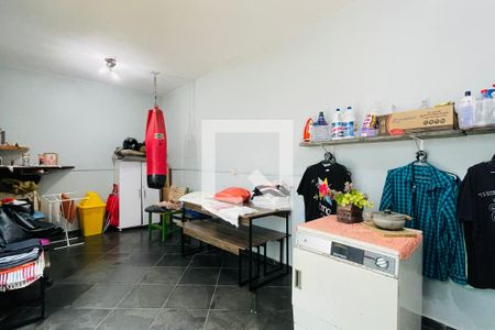 Casa à venda com 270m², 3 quartos e 4 vagas Casa à venda com 270m², 3 quartos e 4 vagasÁrea de Serviço