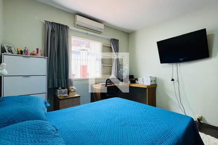 Casa à venda com 270m², 3 quartos e 4 vagas Casa à venda com 270m², 3 quartos e 4 vagasQuarto 2