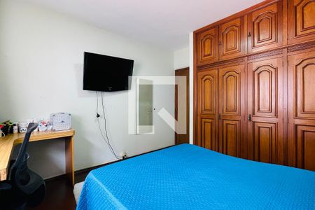 Casa à venda com 270m², 3 quartos e 4 vagas Casa à venda com 270m², 3 quartos e 4 vagasQuarto 2