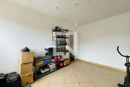 Casa à venda com 270m², 3 quartos e 4 vagas Casa à venda com 270m², 3 quartos e 4 vagasEdícula