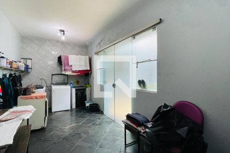 Casa à venda com 270m², 3 quartos e 4 vagas Casa à venda com 270m², 3 quartos e 4 vagasÁrea de Serviço