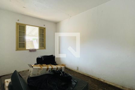 Casa à venda com 270m², 3 quartos e 4 vagas Casa à venda com 270m², 3 quartos e 4 vagasEdícula