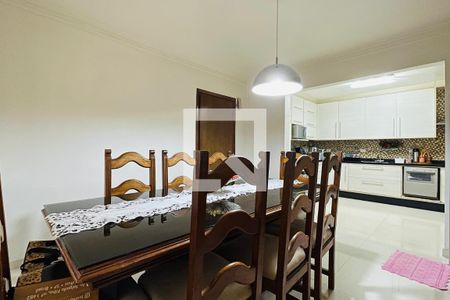 Casa à venda com 270m², 3 quartos e 4 vagas Casa à venda com 270m², 3 quartos e 4 vagasCozinha