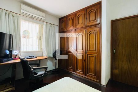 Casa à venda com 270m², 3 quartos e 4 vagas Casa à venda com 270m², 3 quartos e 4 vagasQuarto 1
