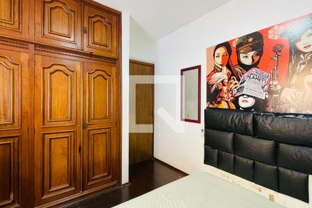 Casa à venda com 270m², 3 quartos e 4 vagas Casa à venda com 270m², 3 quartos e 4 vagasQuarto 1