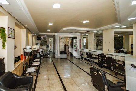 Casa à venda com 4 quartos, 323m² em Heliópolis, Belo Horizonte