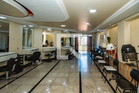 Casa à venda com 4 quartos, 323m² em Heliópolis, Belo Horizonte