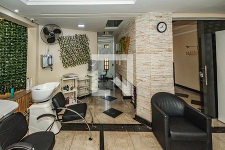 Casa à venda com 4 quartos, 323m² em Heliópolis, Belo Horizonte