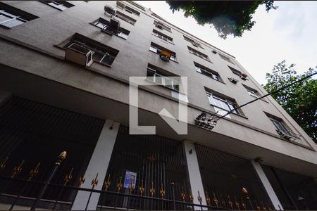Apartamento à venda com 82m², 2 quartos e 1 vaga Apartamento à venda com 82m², 2 quartos e 1 vagaFachada